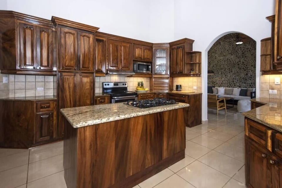 Kitchen (2)