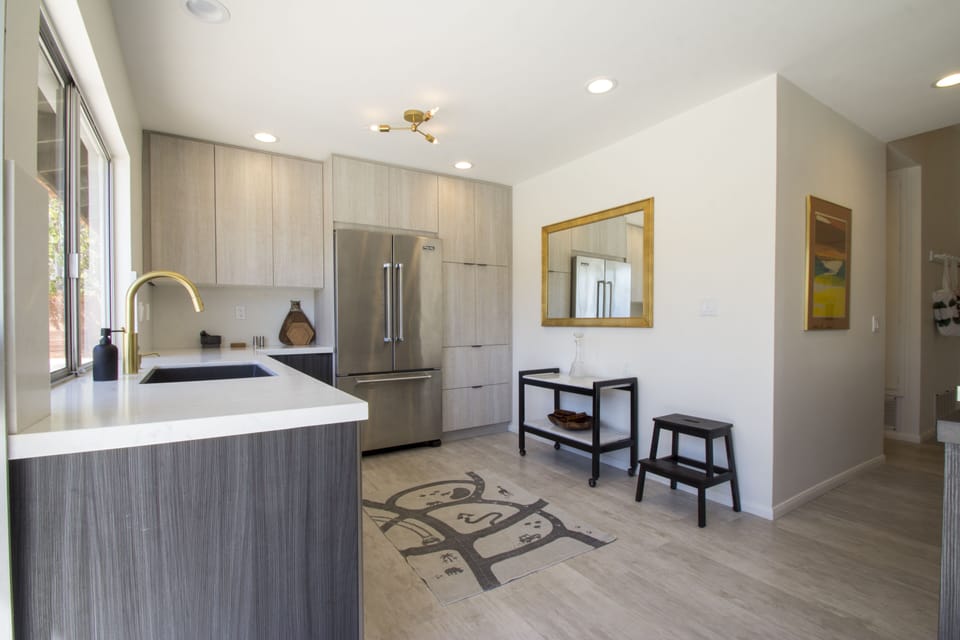 Viking refrigerator, quartz countertops (kitchen fully remodeled in 2016)