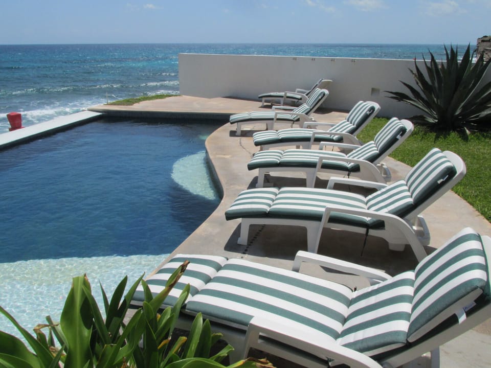 infinity pool