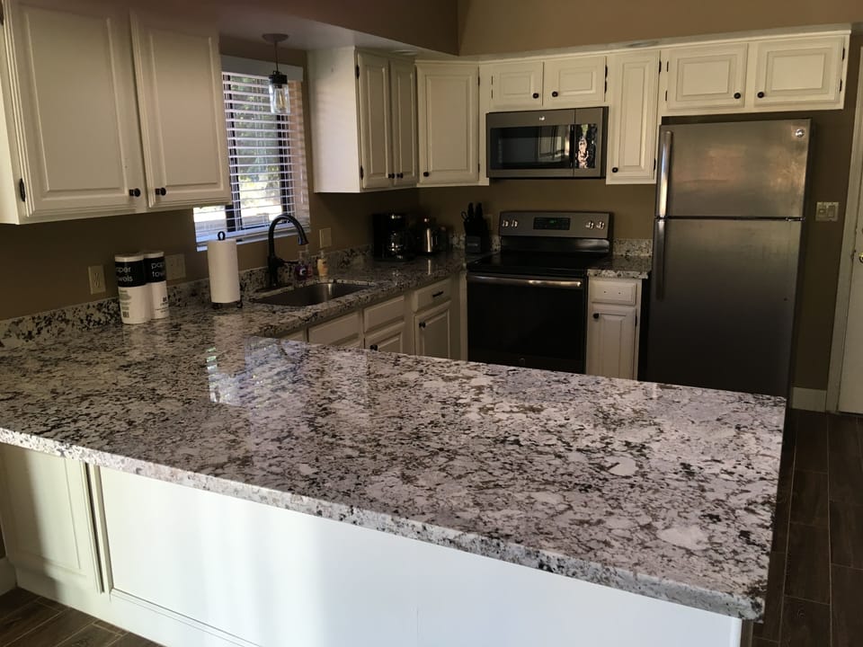 Kitchen with all new appliances and granite countertops!