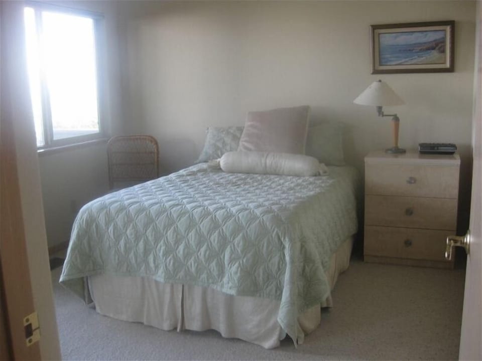 Guest Bedroom - full ocean view