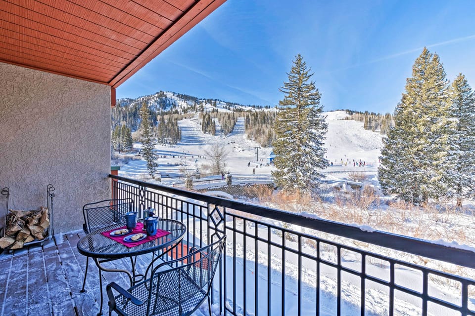 Solitude Vacation Rental Condo | 1BR | 2BA | 900 Sq Ft | Step-Free Access