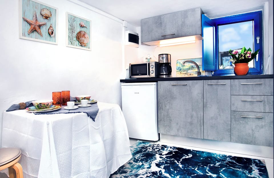 CARRIAGE HOUSE SUITE
Independence, comfort and privacy amidst the serenity of Saint Giorgio!