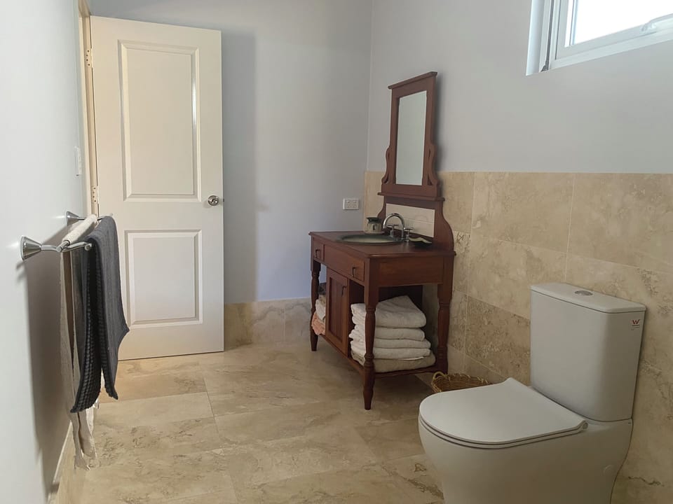 Ensuite.