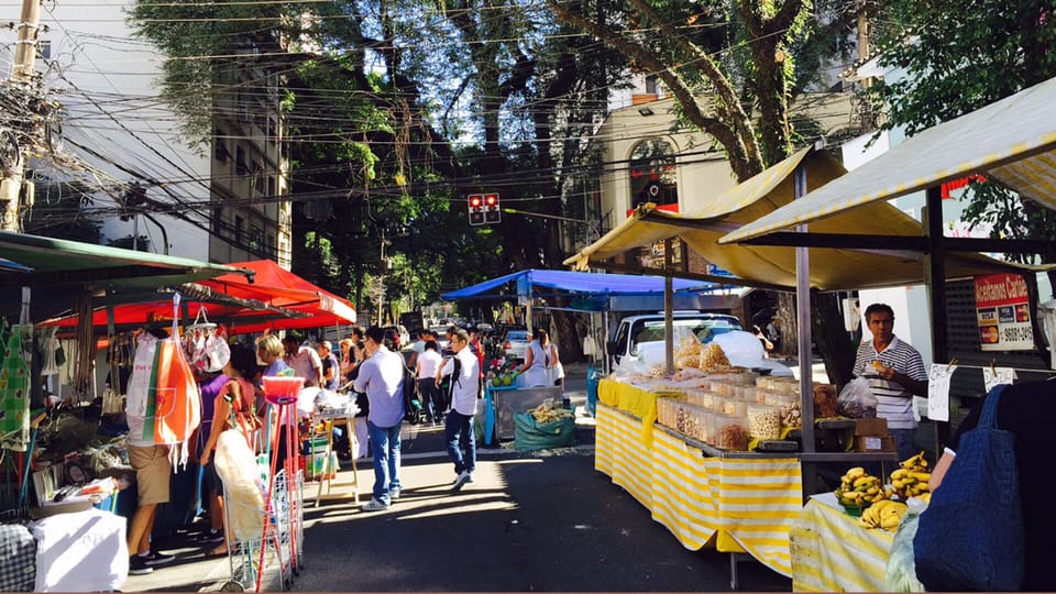 the feira one block away