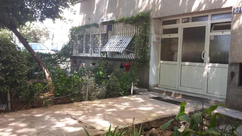 Entrance to the building 
Osječka 30 