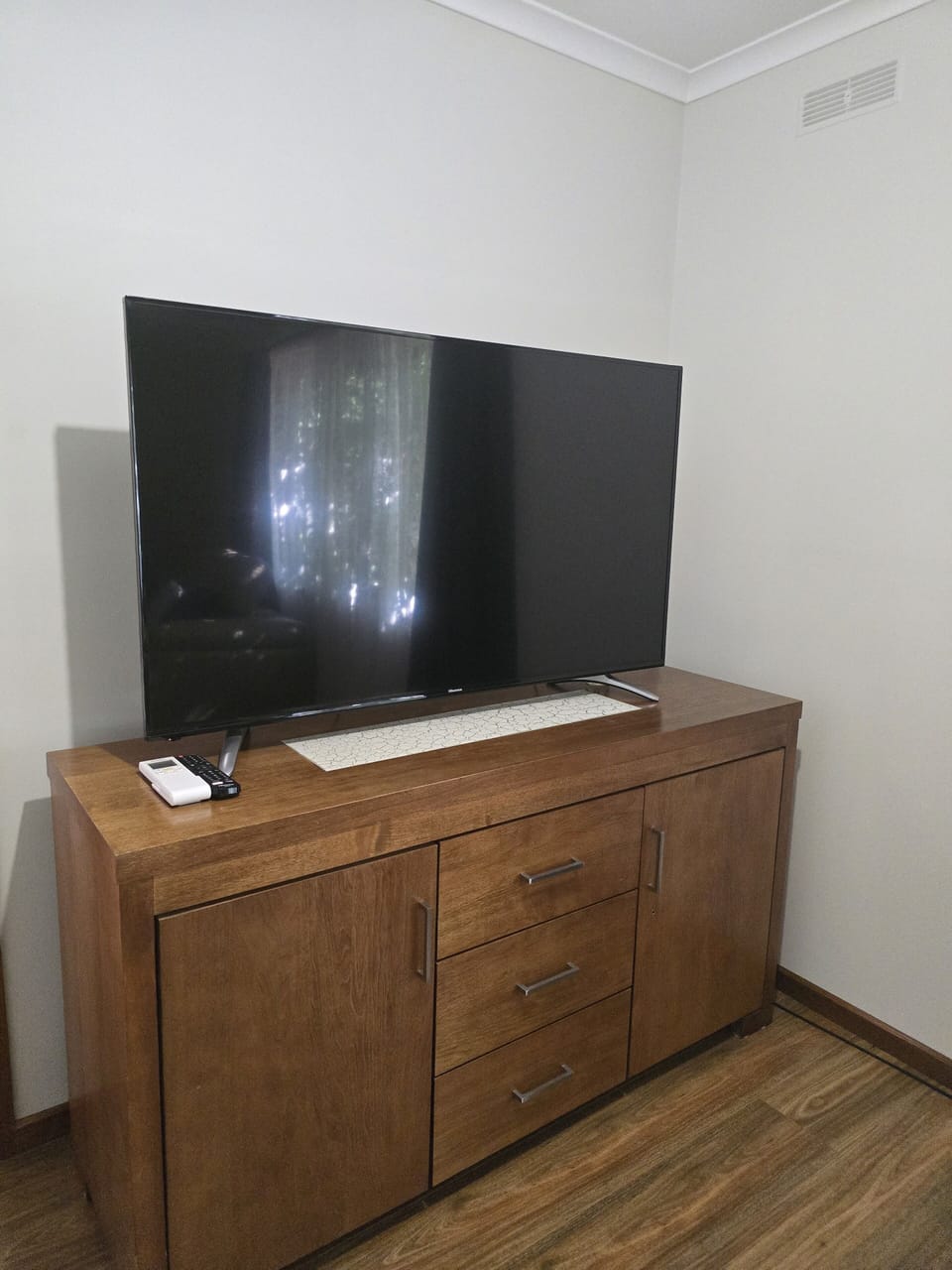 55" Smart TV