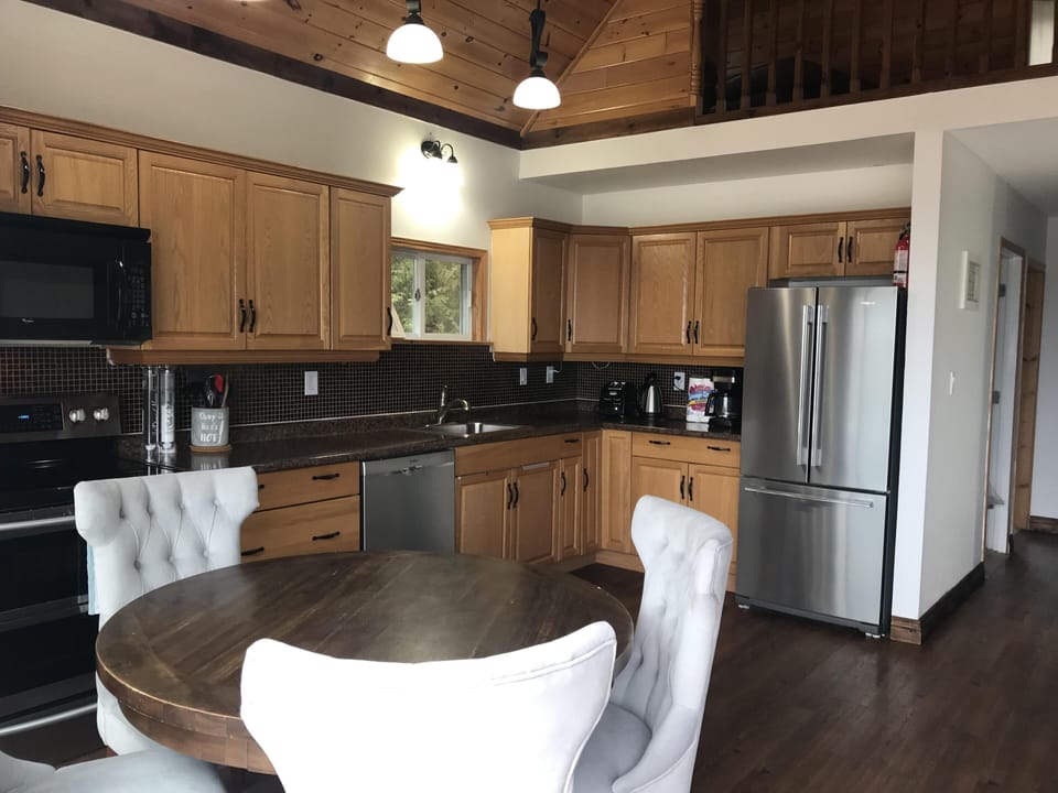 fully stocked kitchen
