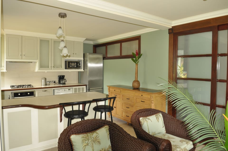 Kitchen in Cherry Apartment