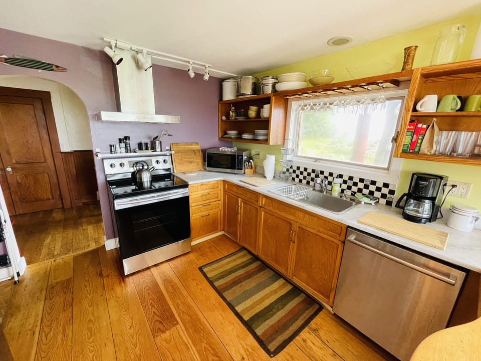 Fully appointed kitchen