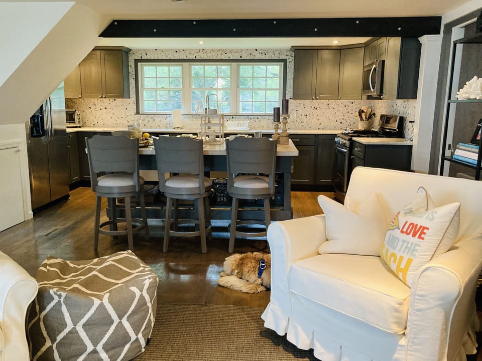 Large Kitchen Island with 5 Stools