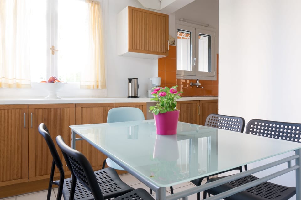 The dining area and kitchen 