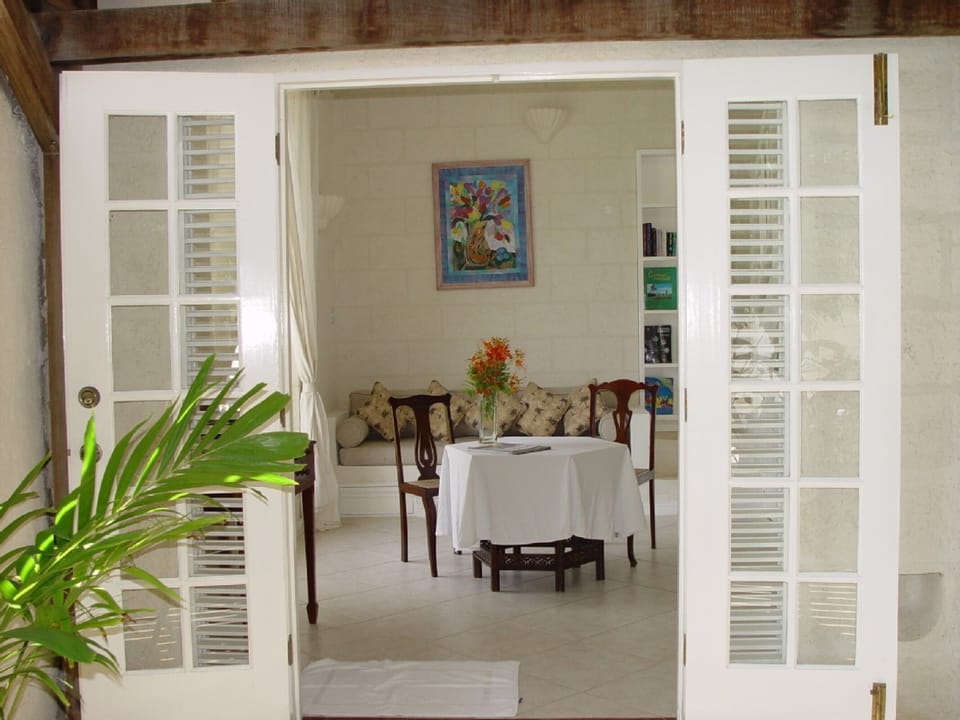 Seaside Cottage A living room