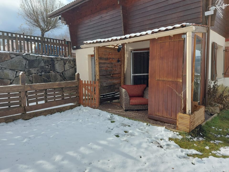 Holiday Home Exterior [winter]