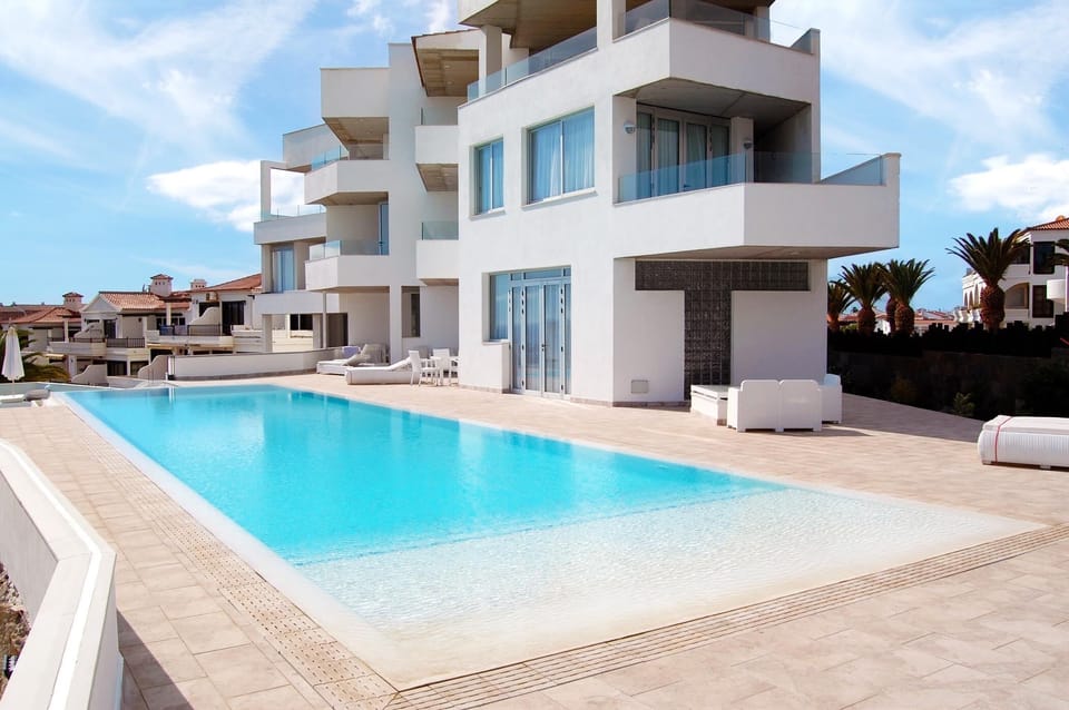 Amarilla Golf Villas