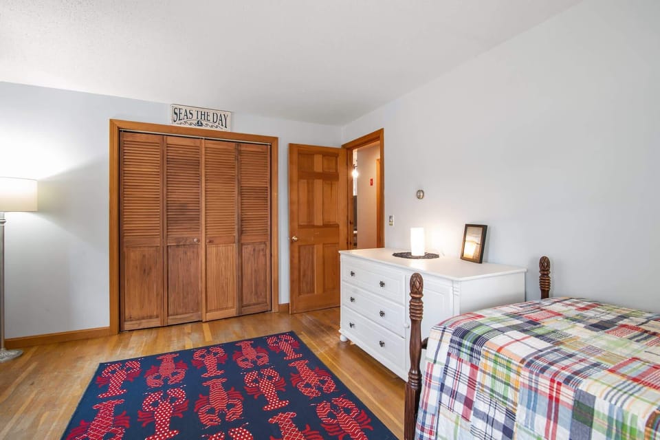 1st Floor 2 Twins Bedroom