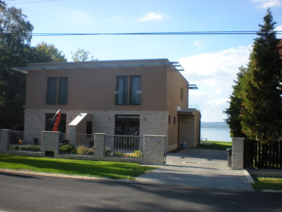 ABA Seehouse street side