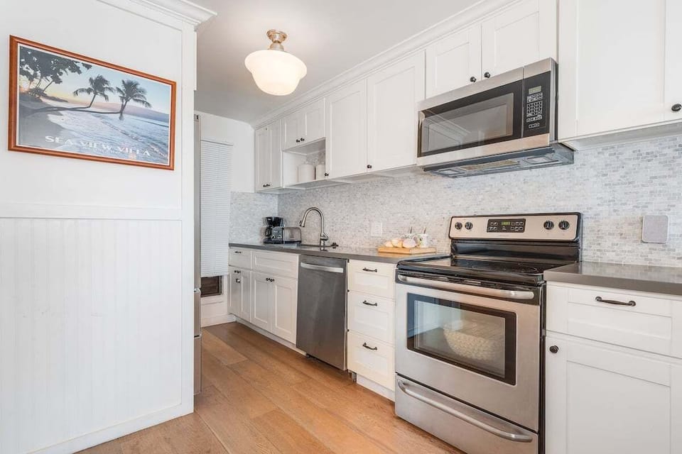 A beautifully refreshed kitchen with polished finishes and everything you need for home‑style cooking