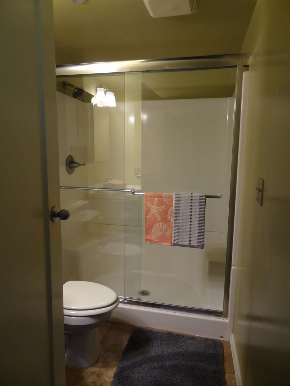 Sparkling bathroom 