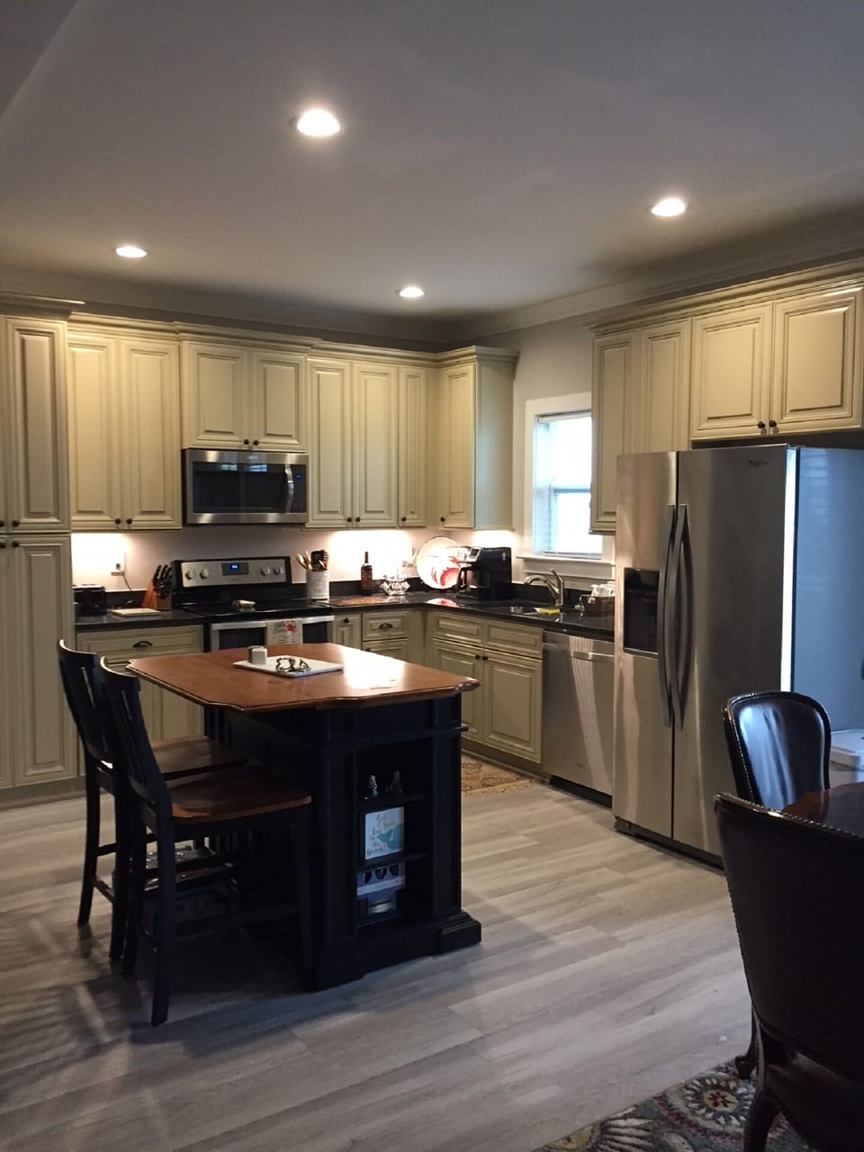 Full custom kitchen! Granite counters. Stainless steel appliances. Fully stocked