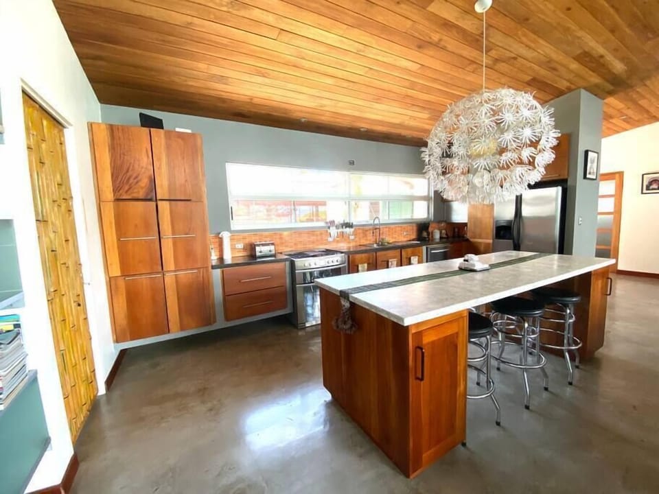 Kitchen (2)