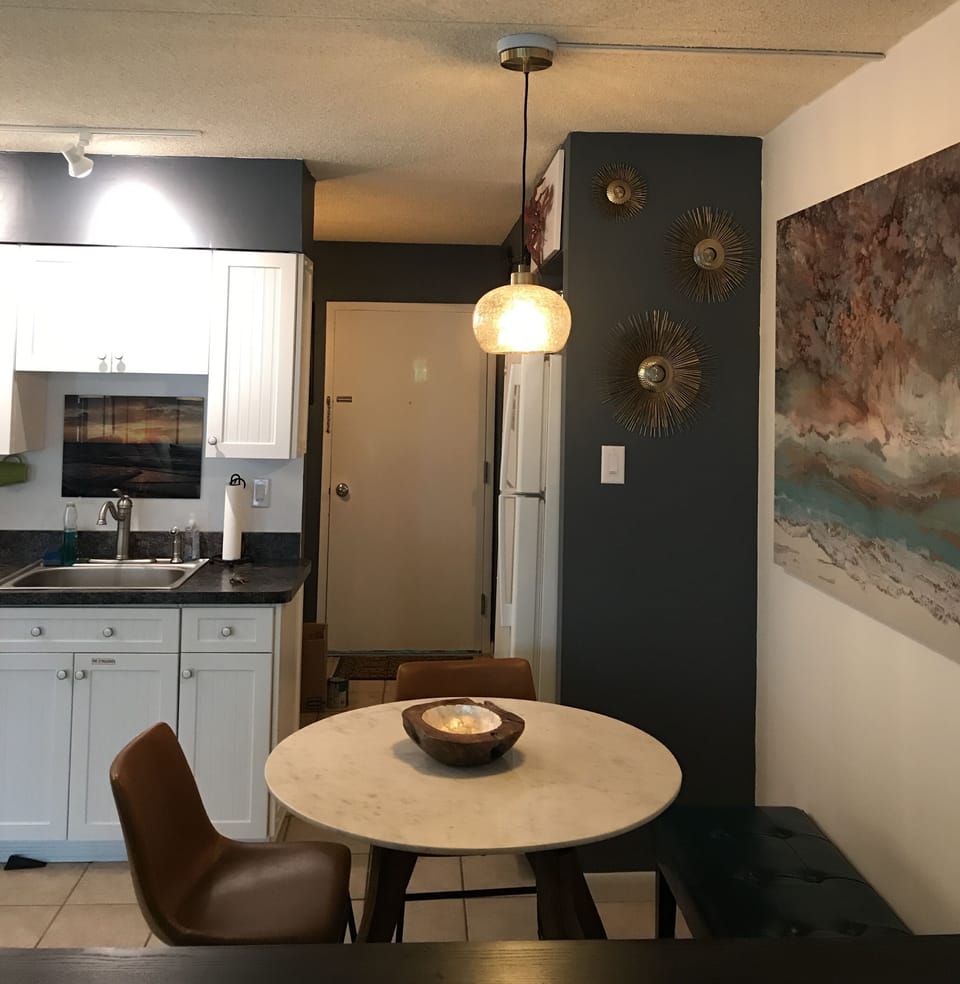 Brand new table, chairs and bench
