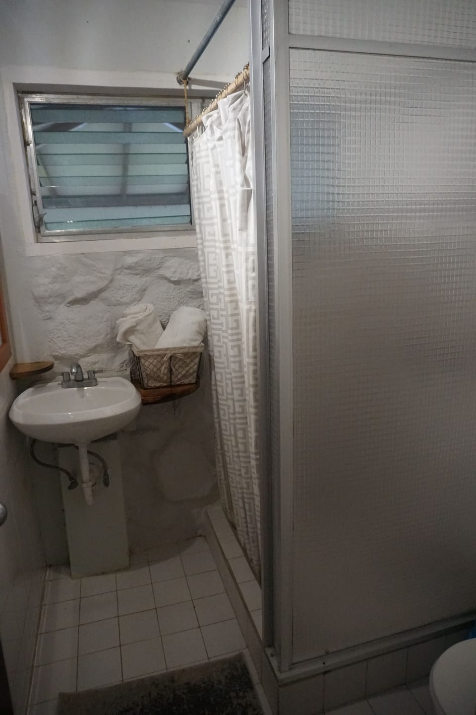 Master Bathroom w/ shower, amenities like shampoo,conditiner & body wash!