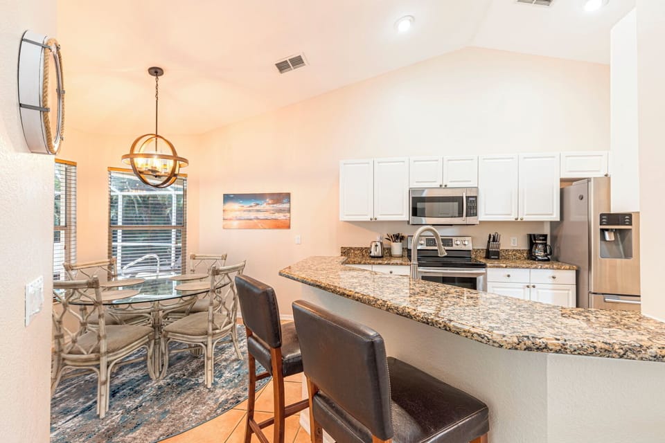 dinette kitchen area