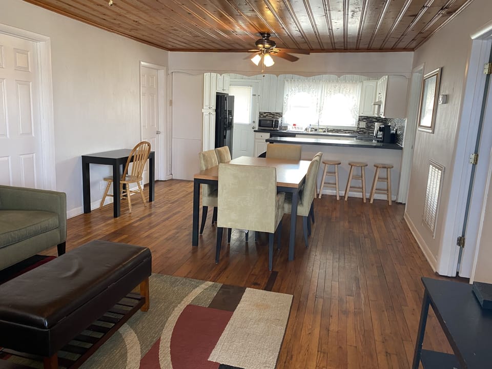 Kitchen/dining area