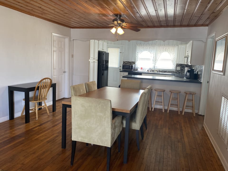 Kitchen/dining area