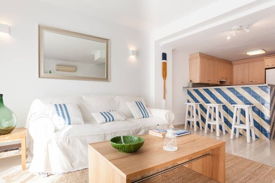 Marina Boutique Duplex - Living room (2)