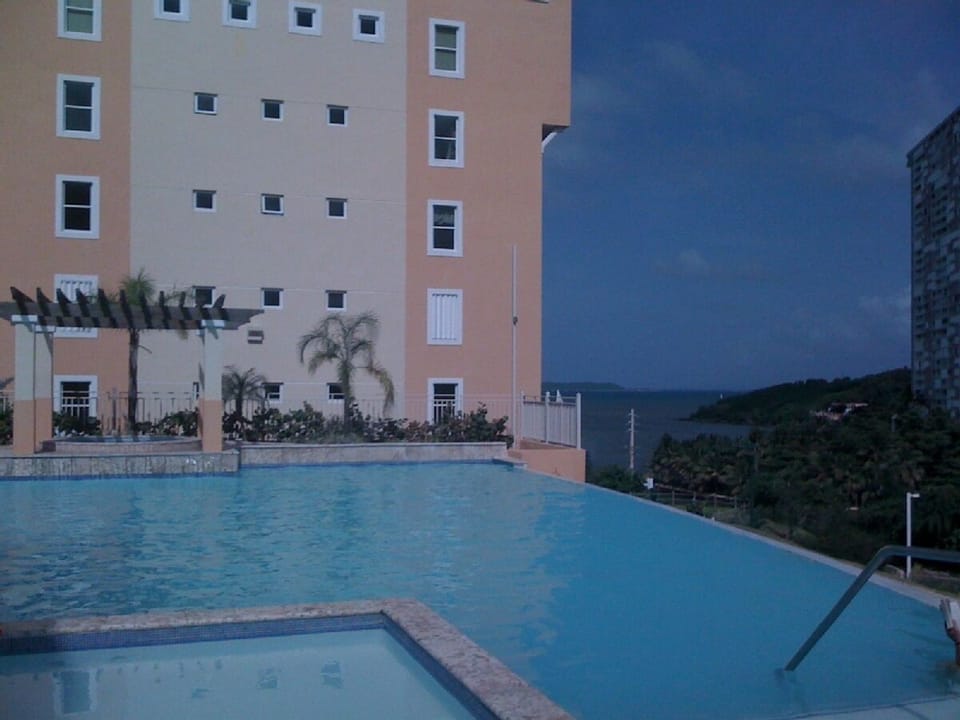 Infinity Pool and children's pool. (There is a third pool on the first level)