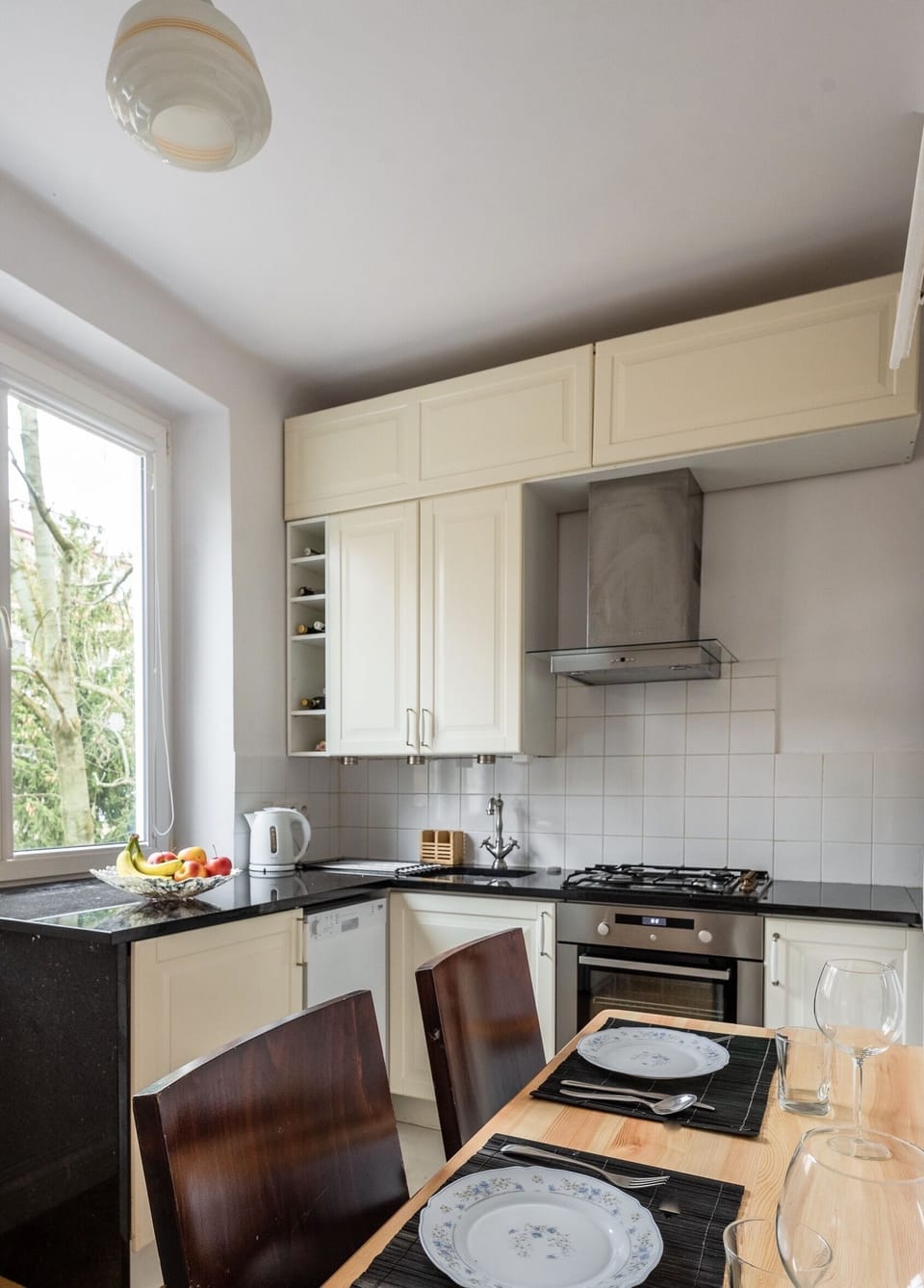 separated kitchen