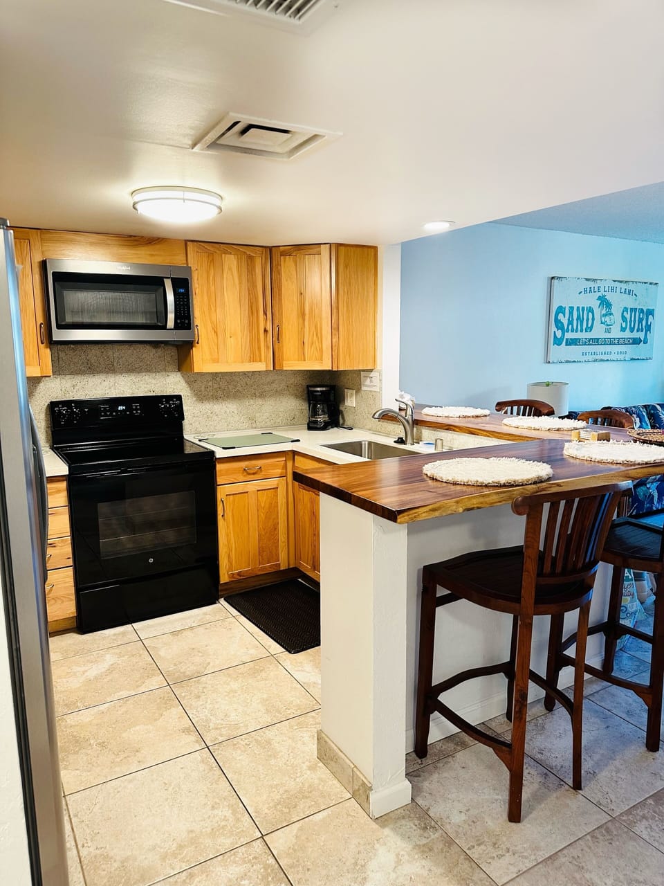 Full size, bright and spacious kitchen