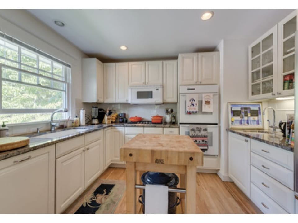 Kitchen, Sub-zero refrigerator, Thermador ovens (2) and Bosch diswasher.