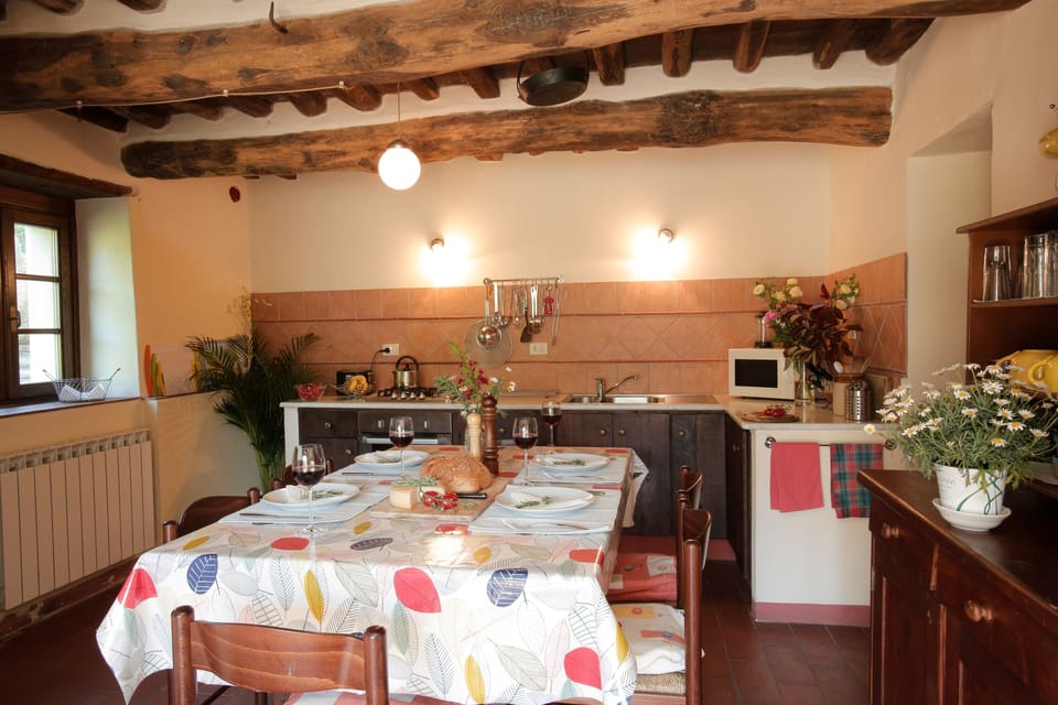 Very well equipped kitchen/diner, seats 8. Modern appliances.  