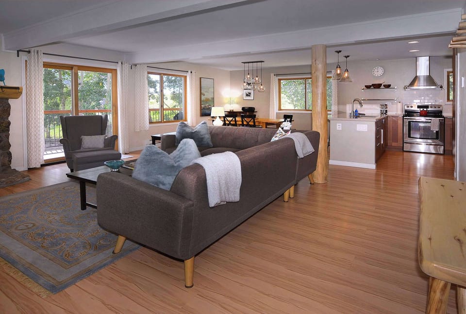 Living/dining/kitchen