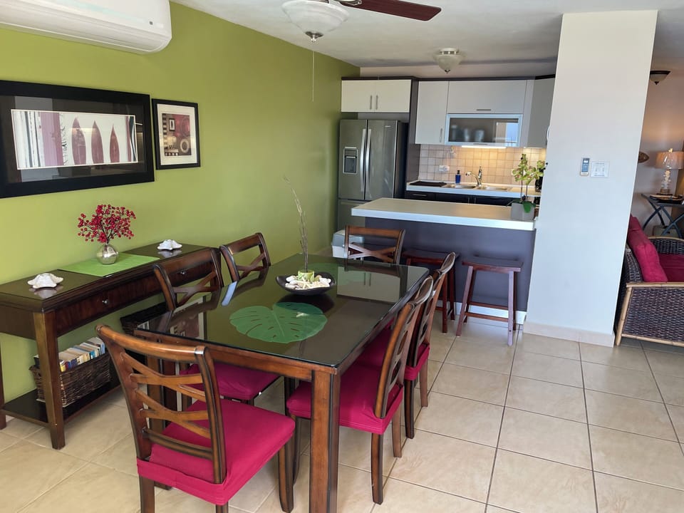 Spacious and brightly lit Dining Room that seats six people comfortably.