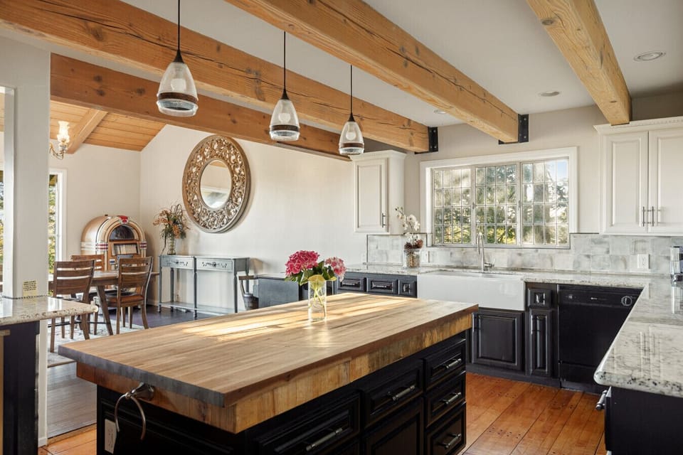 Open concept for entertaining and cooking a gourmet meal together