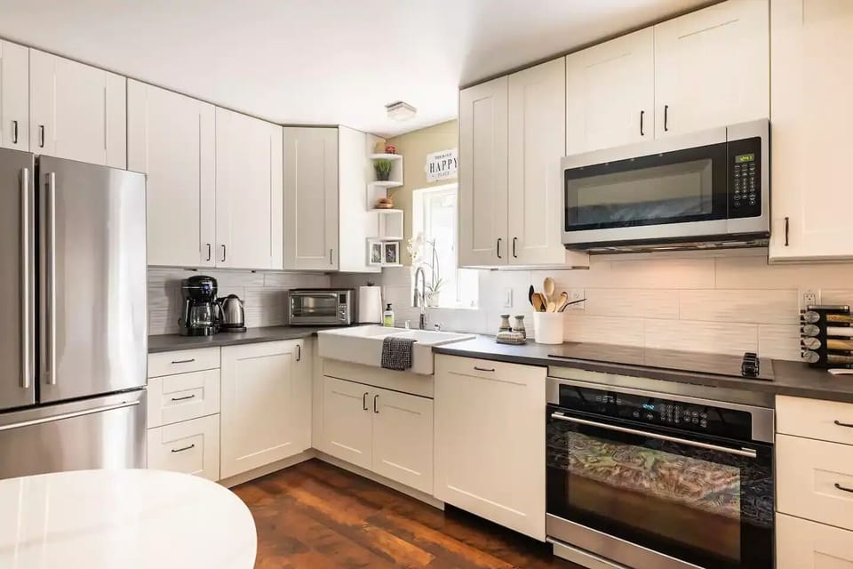 Fully appointed kitchen!