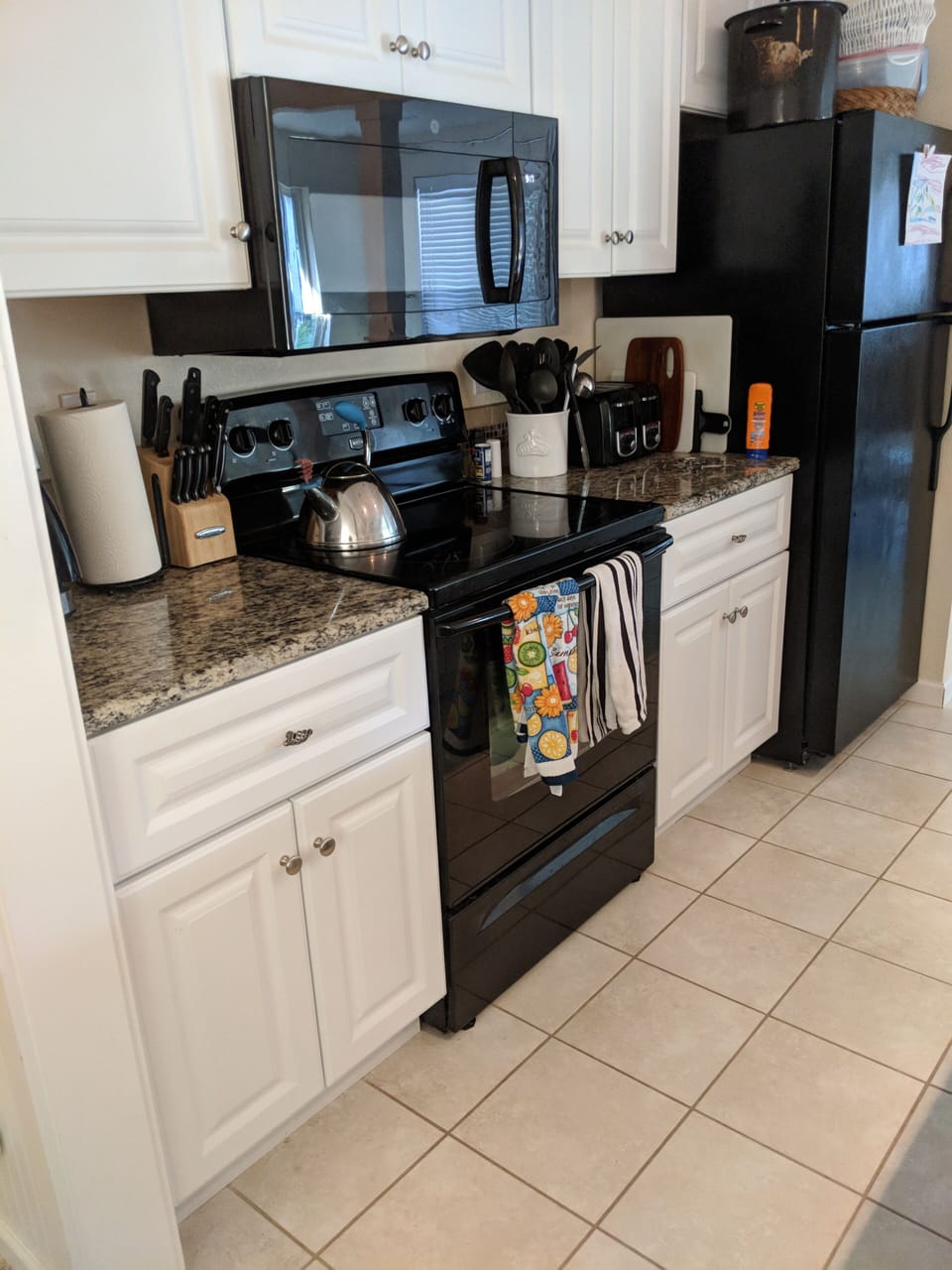 Kitchen has everything you need