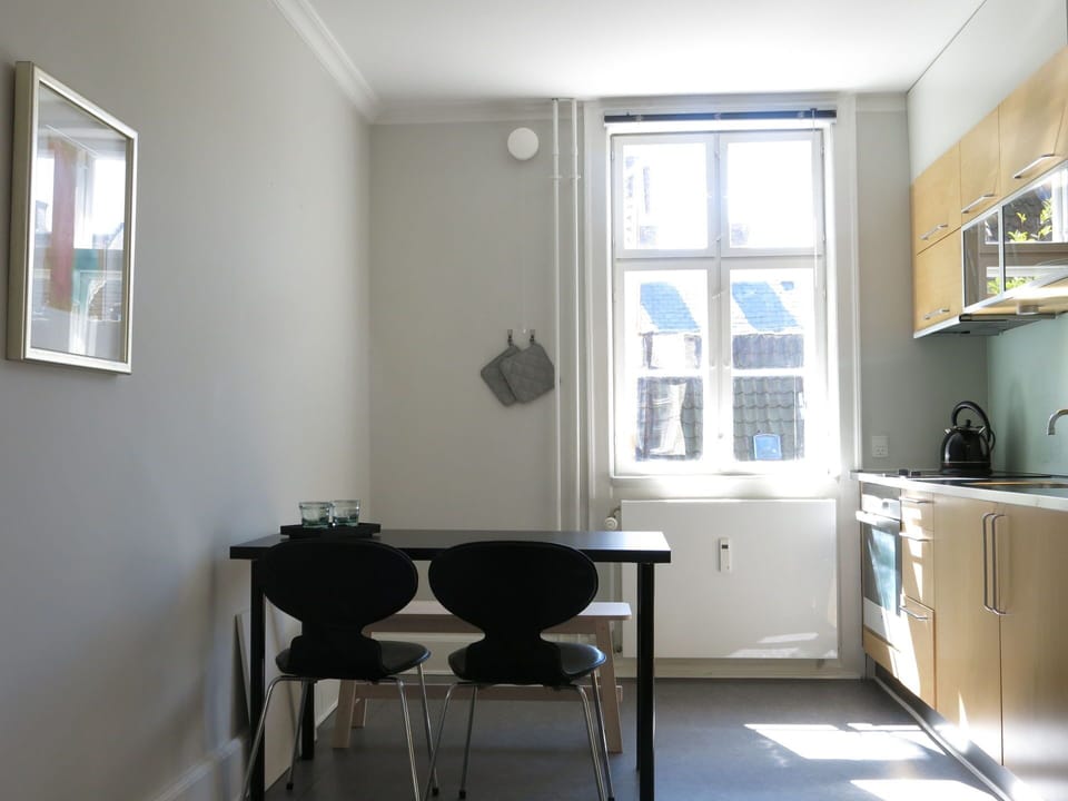 Dining Room, Kitchen