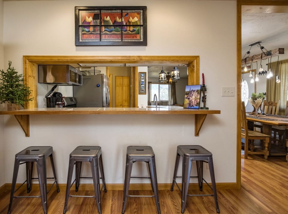 Kitchen - Additional Eating Area