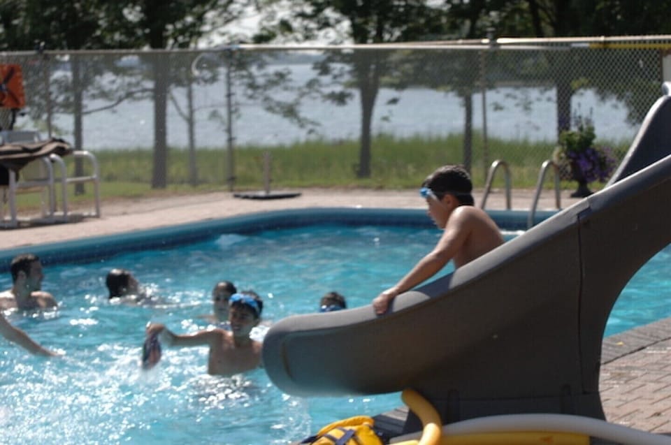Swimming pool