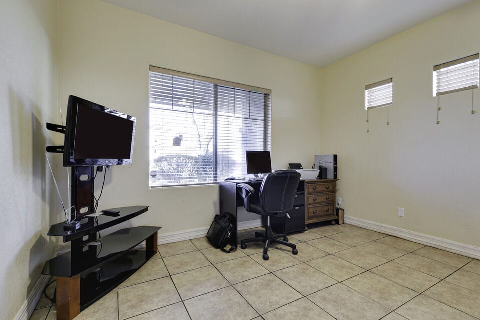computer room  with bunkbed