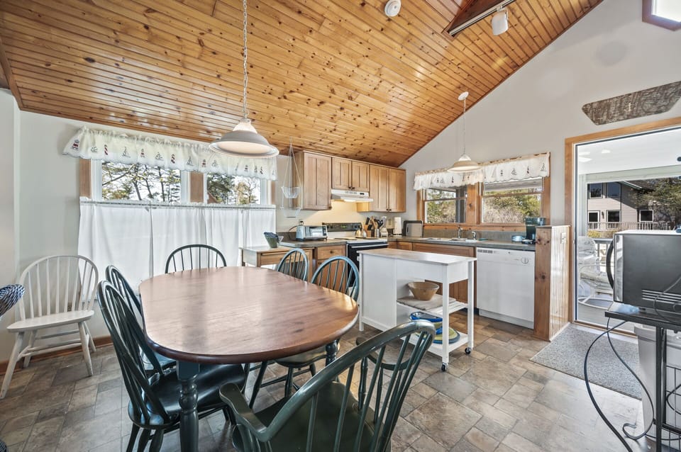 Spacious Dining Area with room for all.