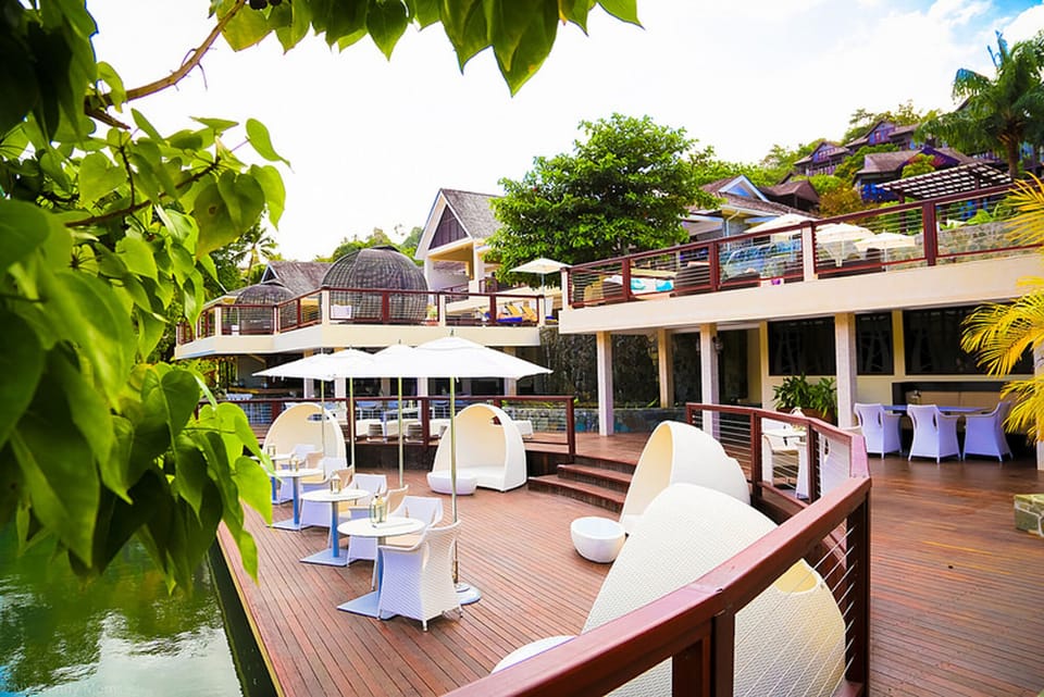 The 5 star Capella St Lucia in Marigot Bay
