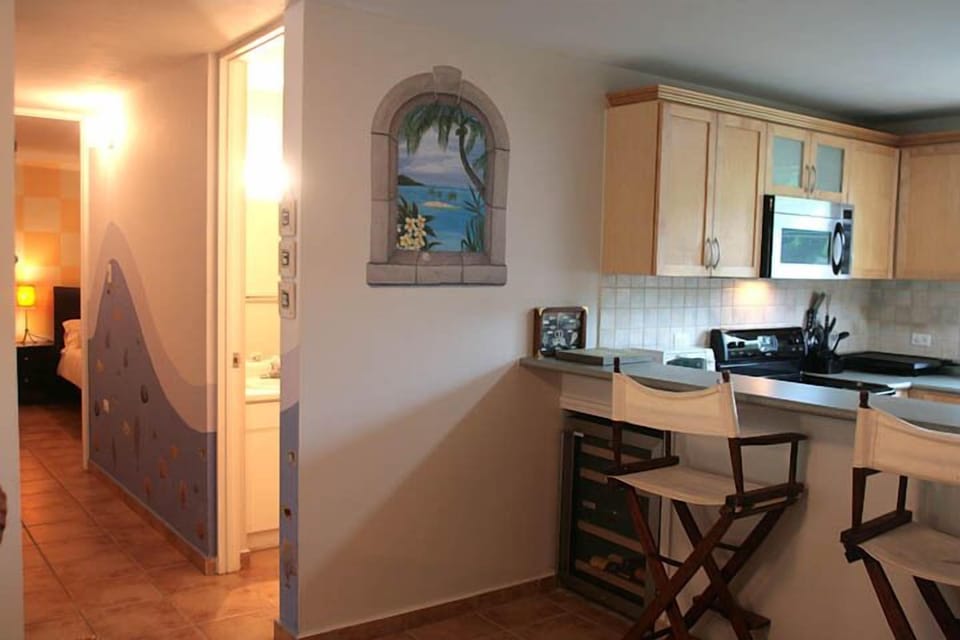 Caribbean feel apartment, wine cooler