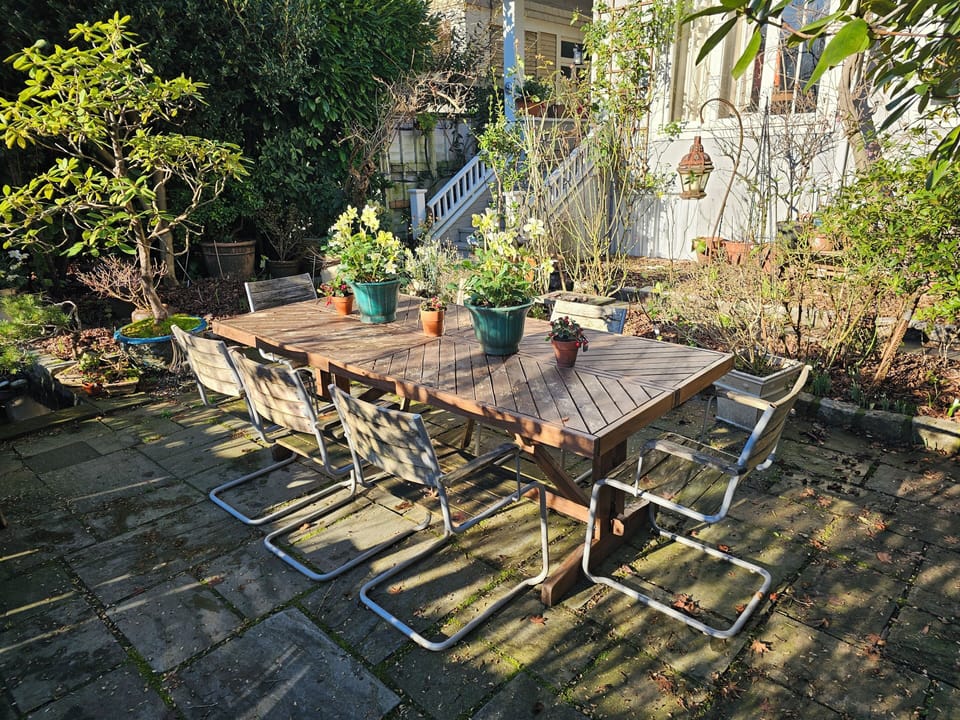 outdoor dining table seats 8