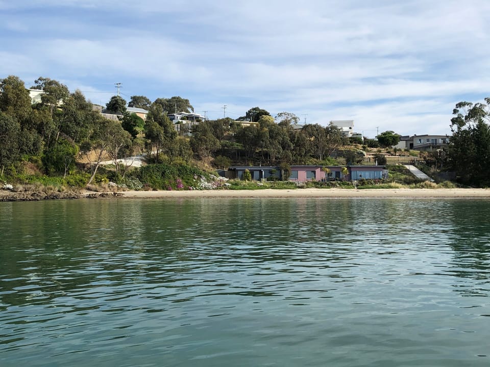 If Primrose beach is Oyster then Frogmouth Cottage is the pearl in the Oyster